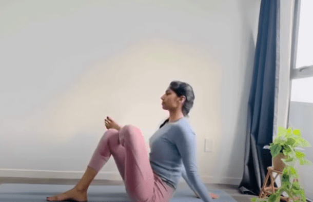 20-Min Therapeutic Beginner Yoga: Unlock Your Hips & Relieve Lower Back Pain
