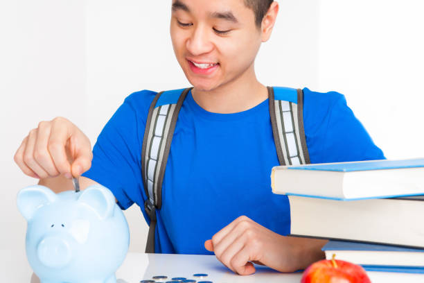 Saving on a Shoestring: Easy Ways for Students to Build Financial Resilience